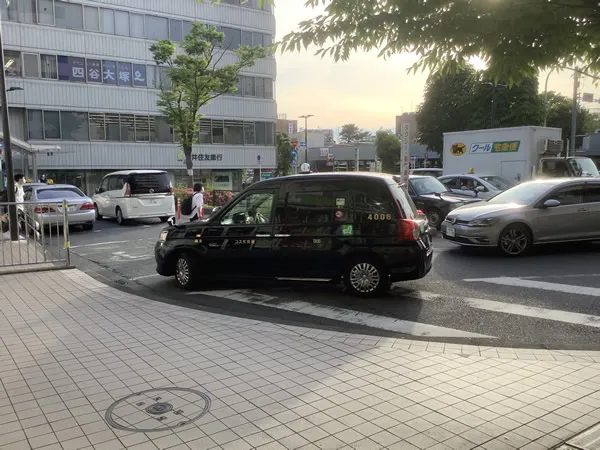 女性もタクシーの求人に応募しています