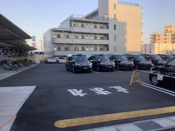 20代でタクシー運転手に転職しました